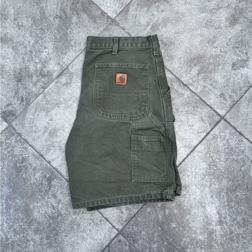 Carhartt olive green shorts